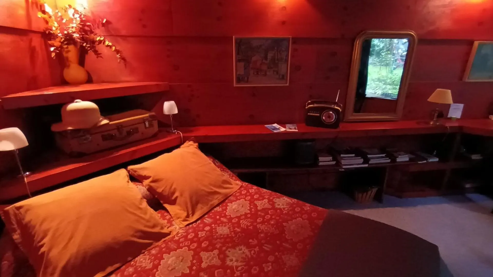 Bed & Bamboo Hotel Paris 0*,
